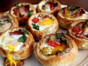 Recept na zapékané plněné housky: Housky rozřízněte, vydlabejte a návštěva si bude olizovat všechny prsty!